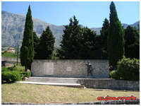 A few km's into the climb - a WW2 Partizan memorial.